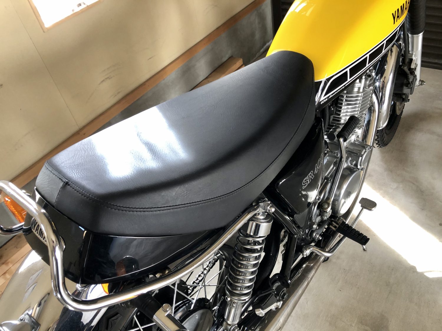 SR４００　シート　カウルなし